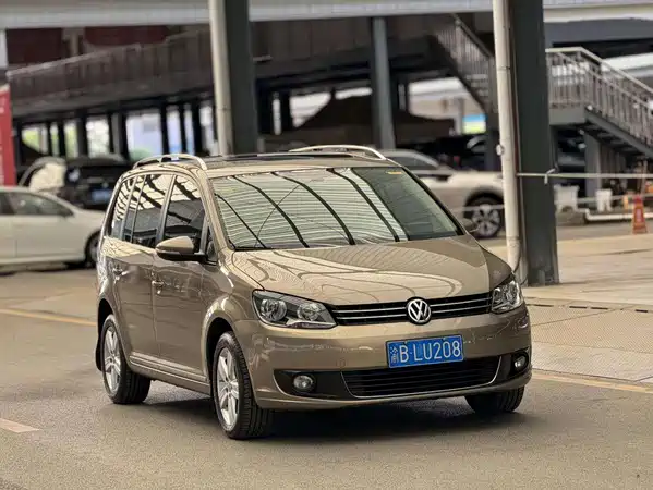 Volkswagen Touran 2015