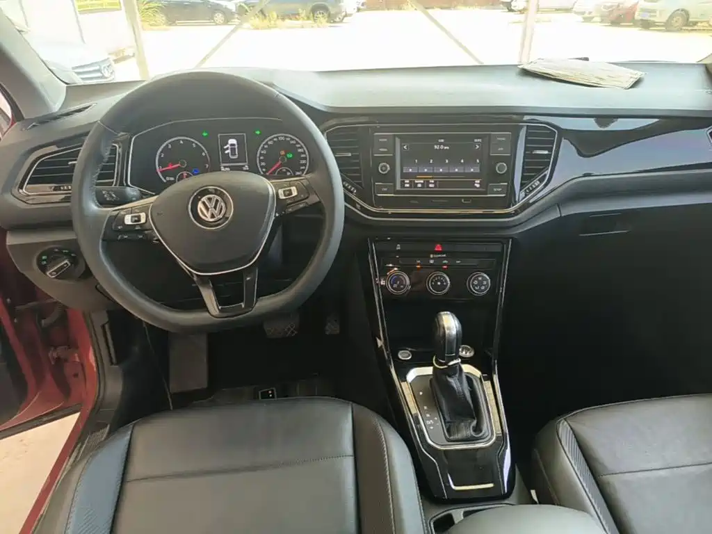Volkswagen T-Roc 2019 — фото 10