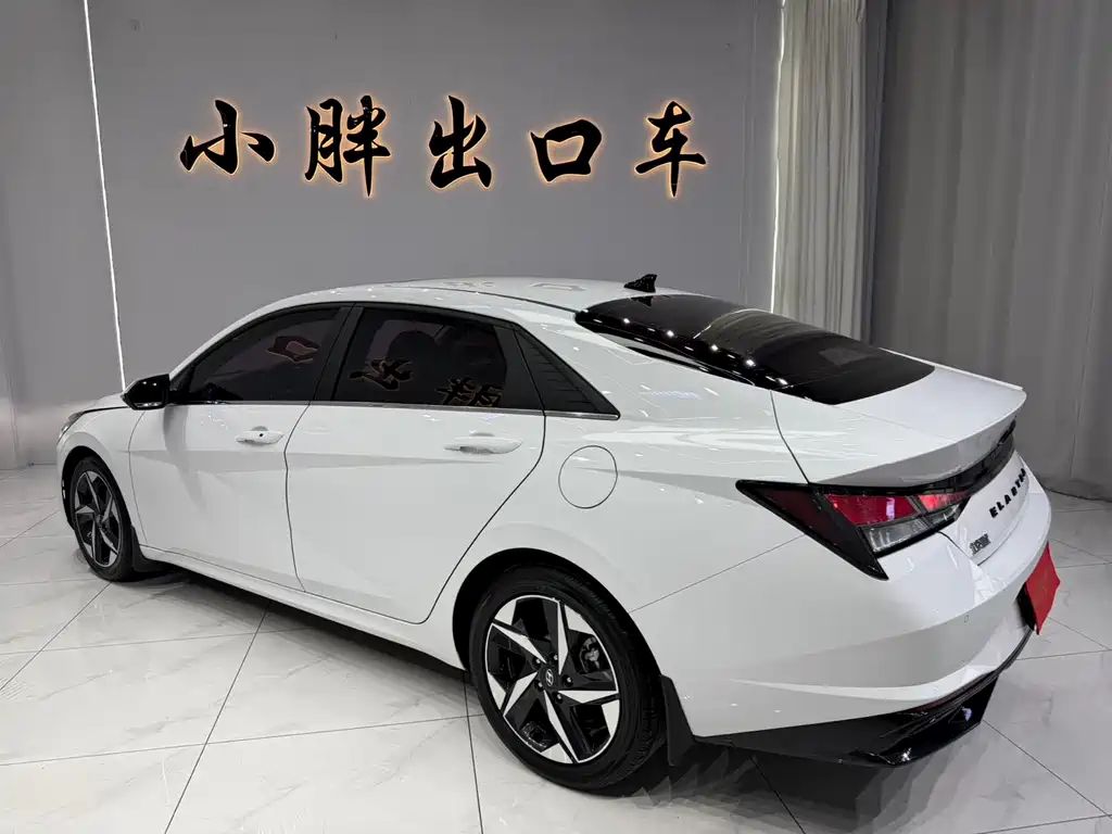 Hyundai Elantra 2023