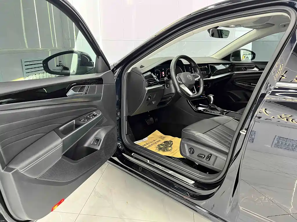 Volkswagen Passat 2023