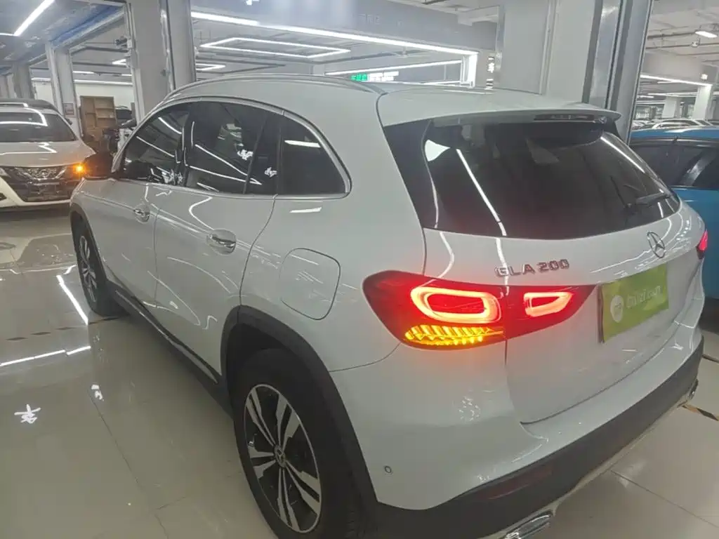 Mercedes-Benz GLA 2021