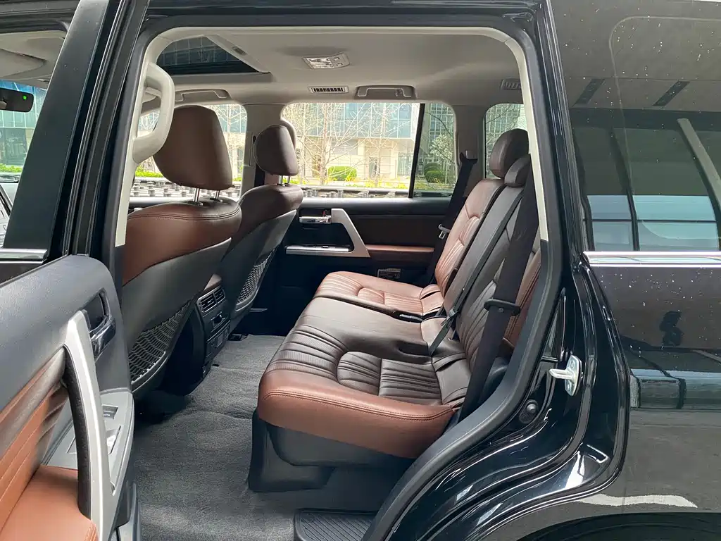 Toyota Land Cruiser 2019 — фото 19