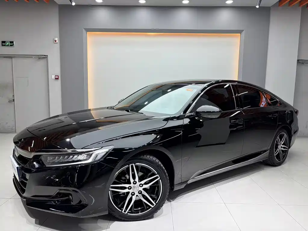 Honda Accord 2022 — фото 1