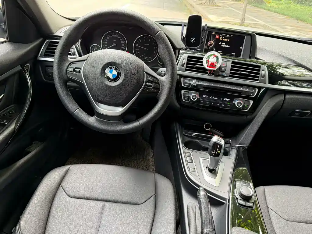 BMW 3 Series 2017