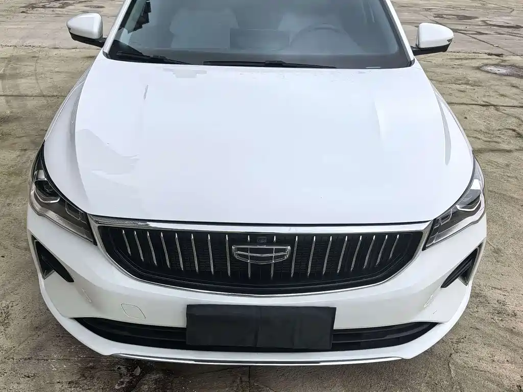Geely Emgrand 2023