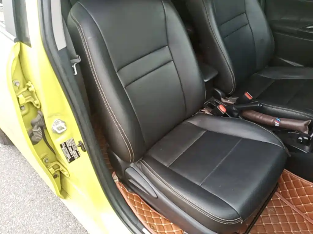 Toyota Yaris L 2018 — фото 25