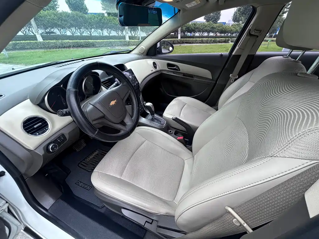 Chevrolet Cruze 2015 — фото 10