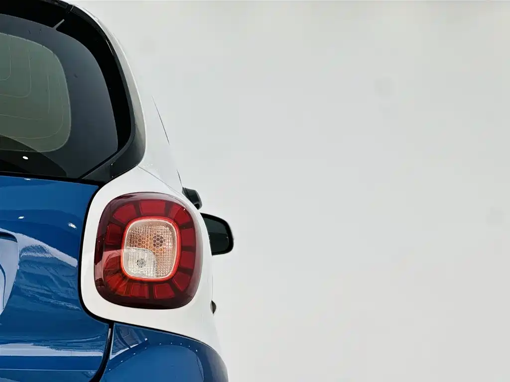 smart Fortwo 2020 — фото 11
