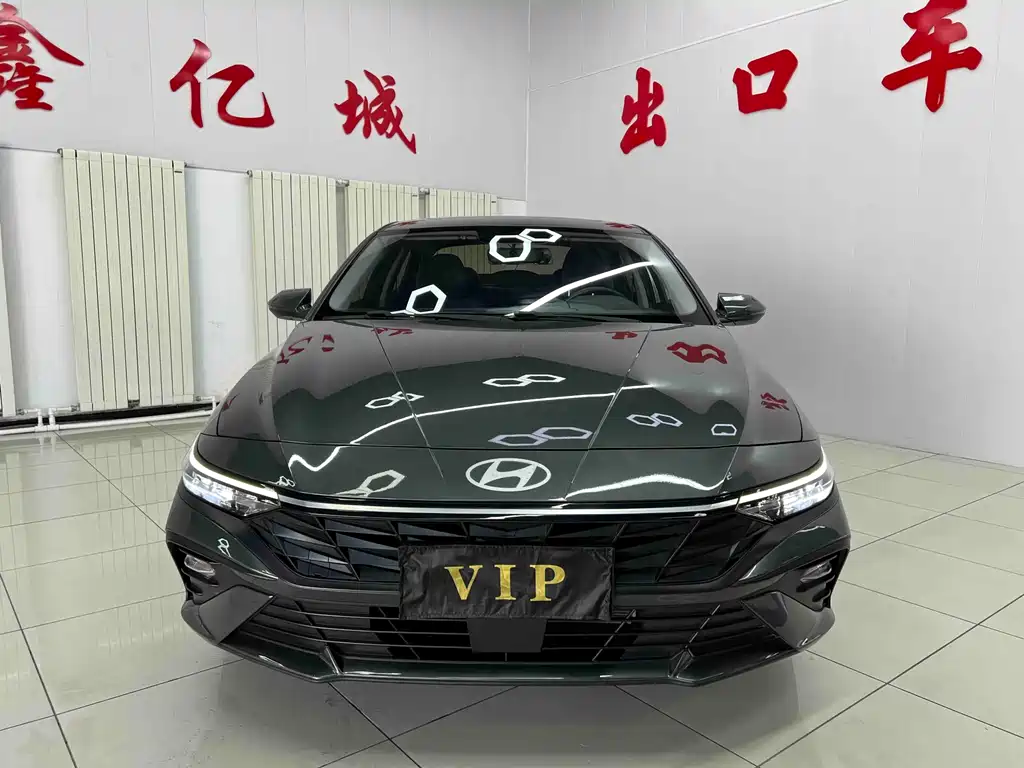 Hyundai Elantra 2024
