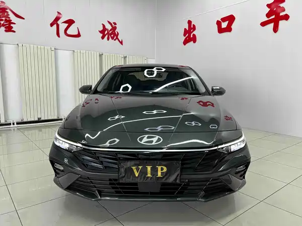 Hyundai Elantra 2024