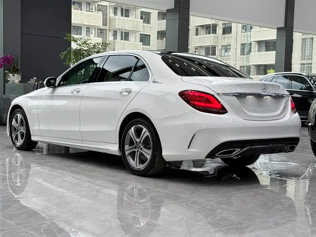 Mercedes-Benz C-Class 2018 — фото 10