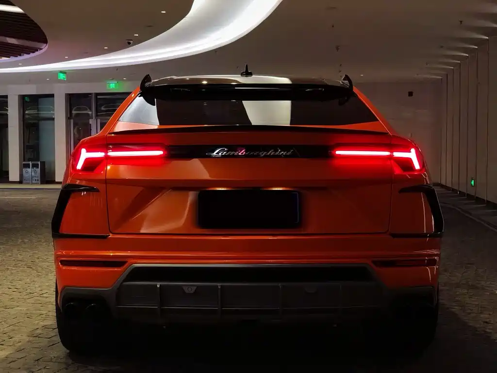 Lamborghini Urus 2019 — фото 6