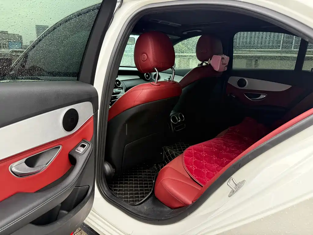 Mercedes-Benz C-Class 2020