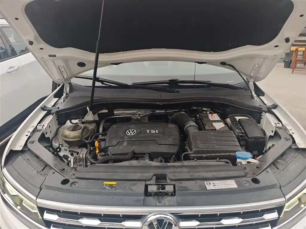 Volkswagen Tiguan L 2018 — фото 20