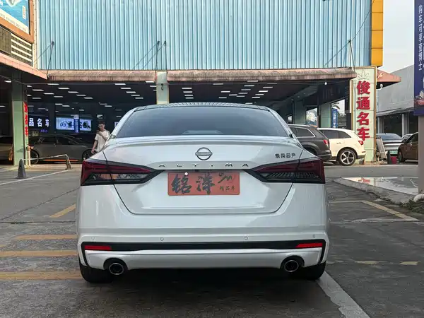 Nissan Teana 2024