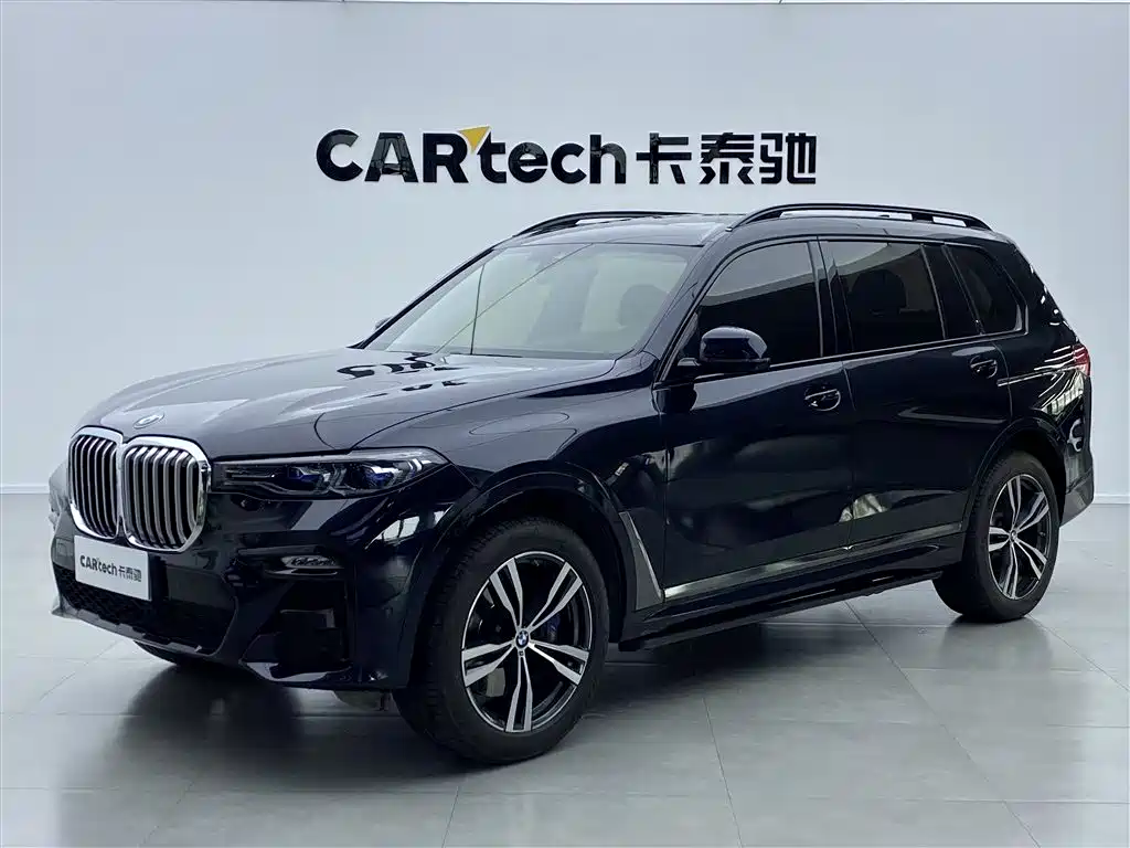 BMW X7 2021 — фото 1