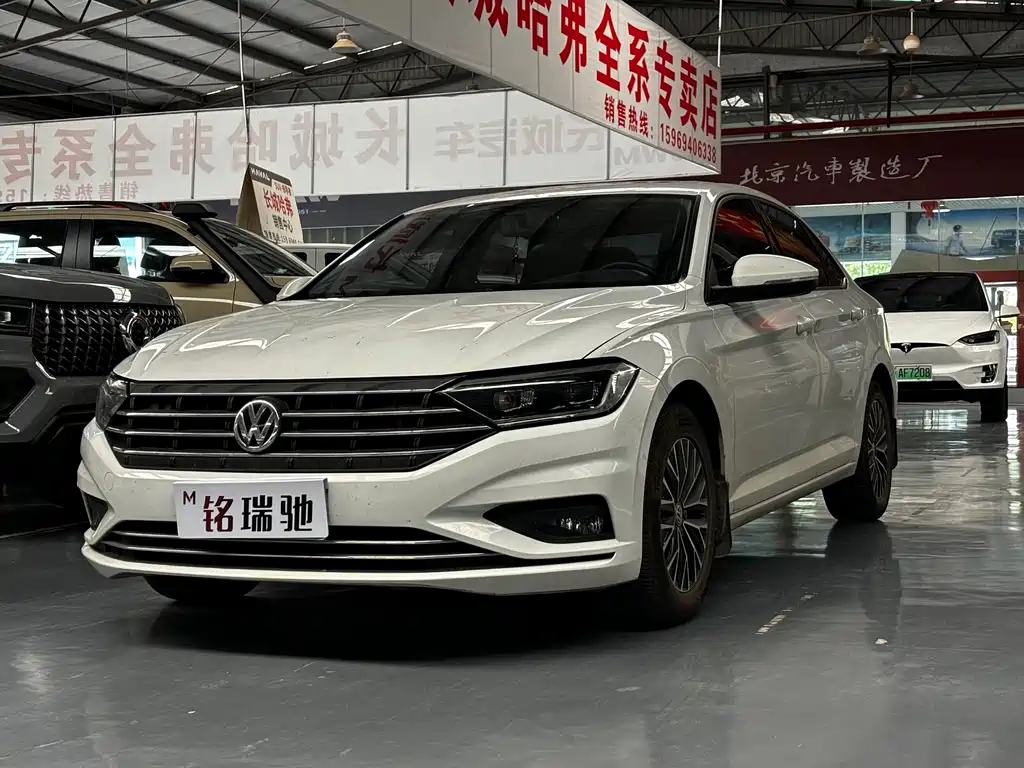 Volkswagen Sagitar 2019