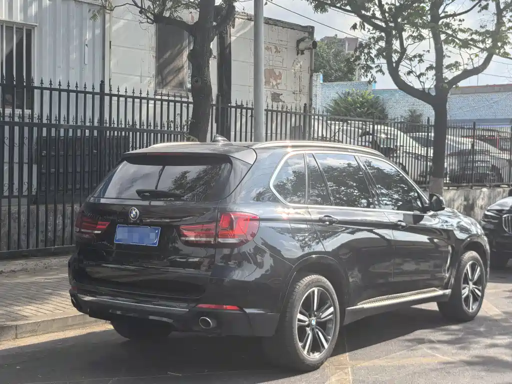 BMW X5 2016 — фото 9
