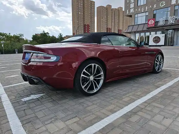 Aston Martin DBS 2009