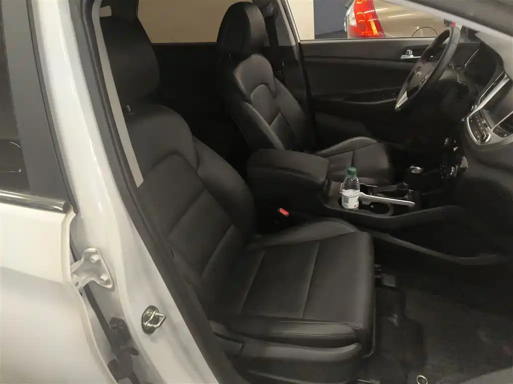 Hyundai Tucson 2018 — фото 20