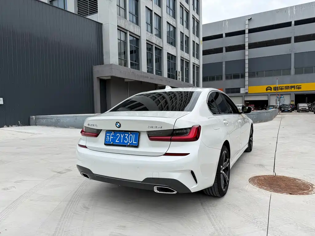 BMW 3 Series 2022