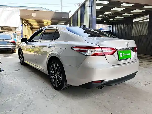 Toyota Camry 2021