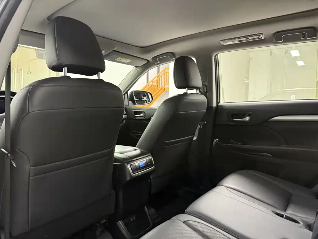 Toyota Highlander 2019 — фото 15