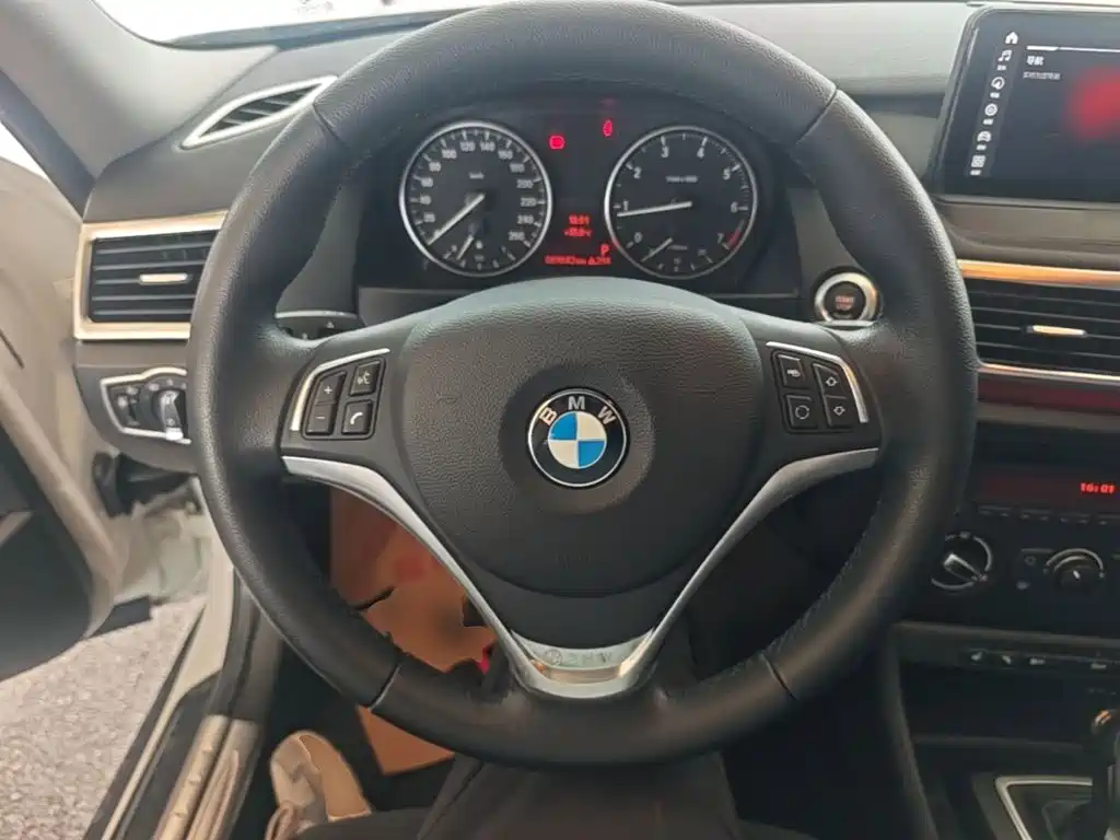 BMW X1 2016 — фото 11