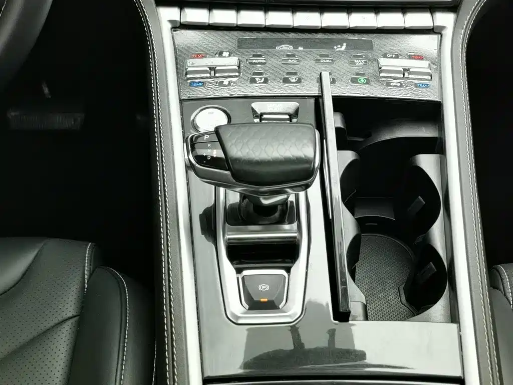Changan CS85 COUPE 2020 — фото 13