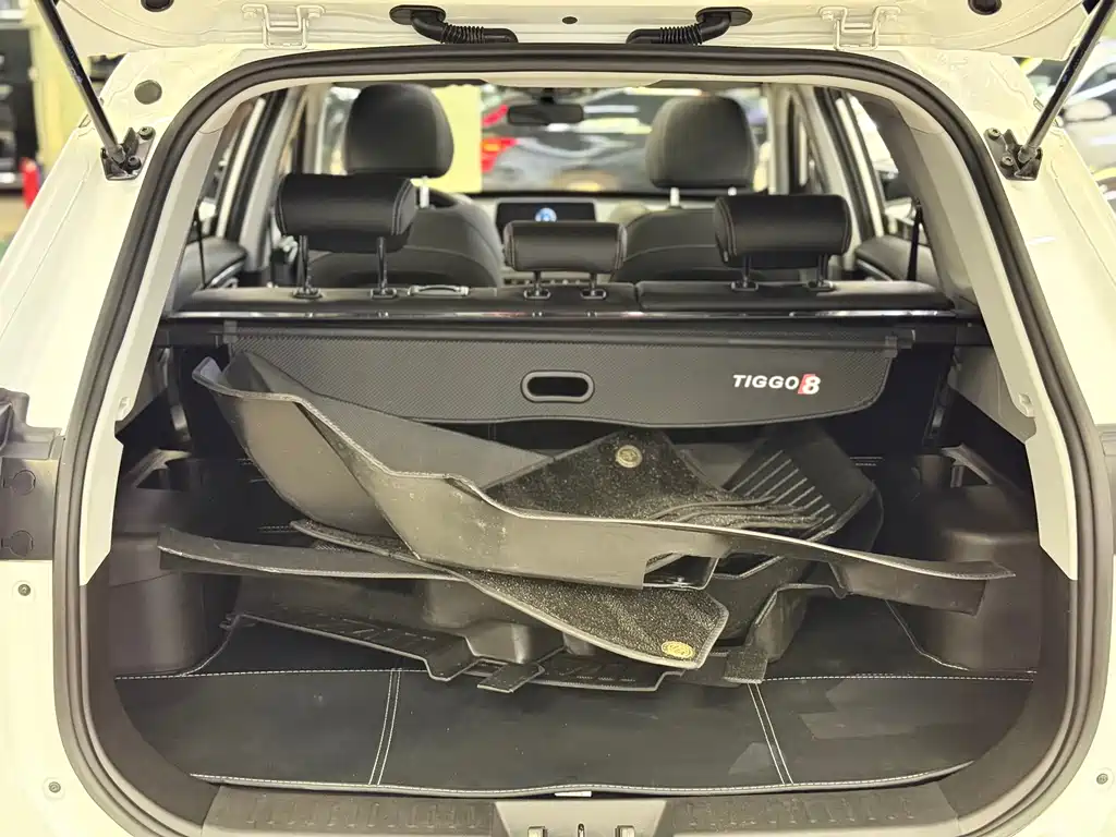 Chery Tiggo 8 2023 — фото 12