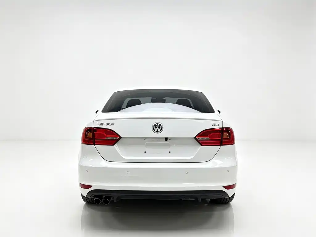 Volkswagen Sagitar 2014