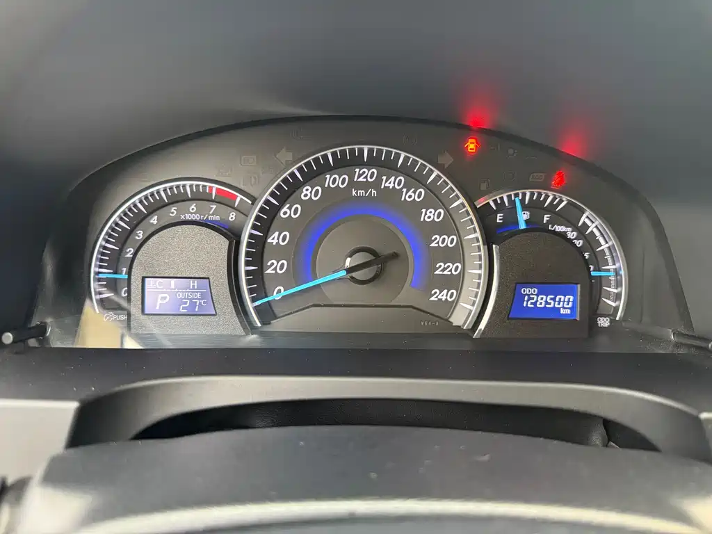Toyota Camry 2015 — фото 15