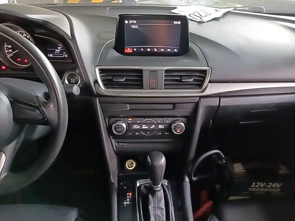 Mazda 3 Axela 2019 — фото 13