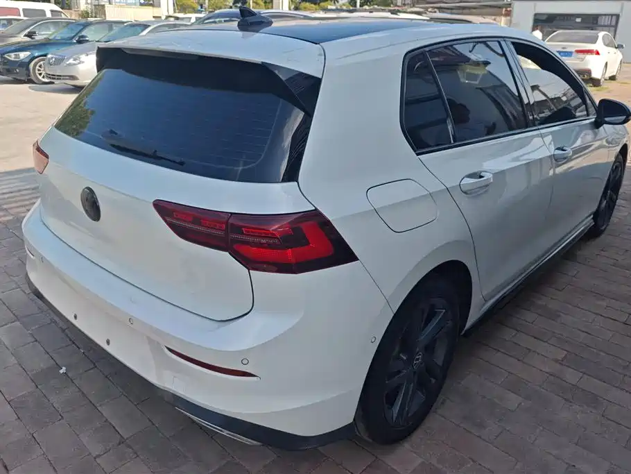 Volkswagen Golf 2021