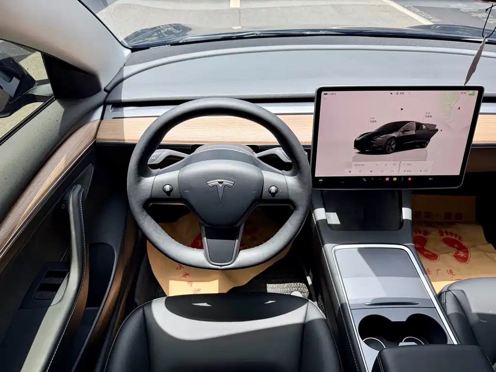 Tesla Model 3 2023 — фото 12