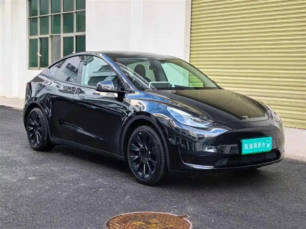 Tesla Model Y 2023 — фото 10