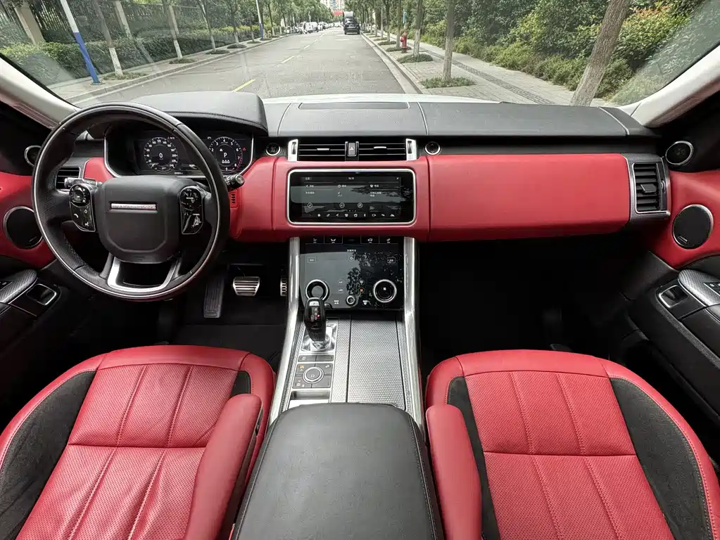 Land Rover Sport 2020 — фото 9