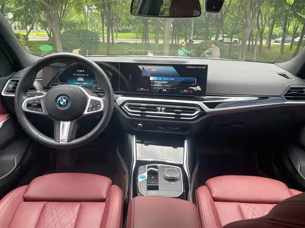 BMW i3 2023