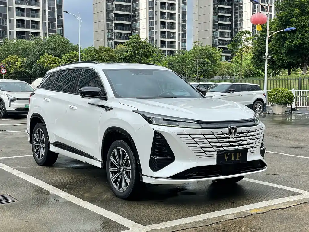 Changan CS75PLUS 2024 — фото 3