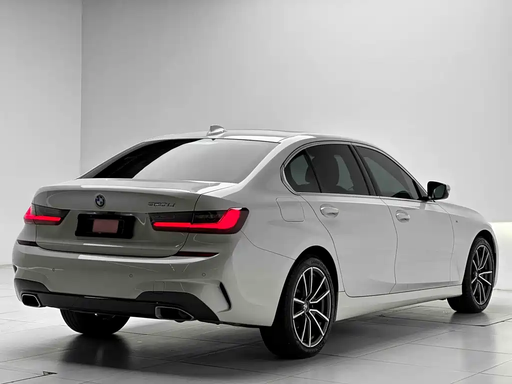 BMW 3 Series 2022