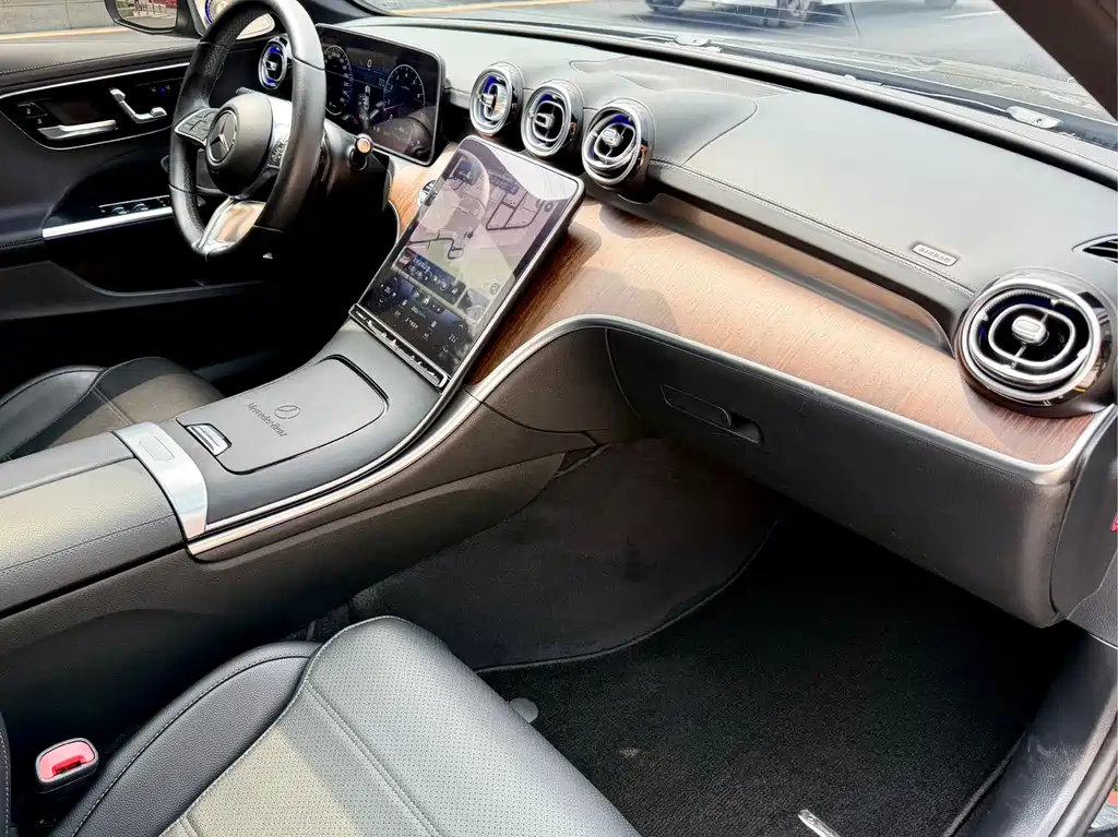 Mercedes-Benz C-Class 2022 — фото 17
