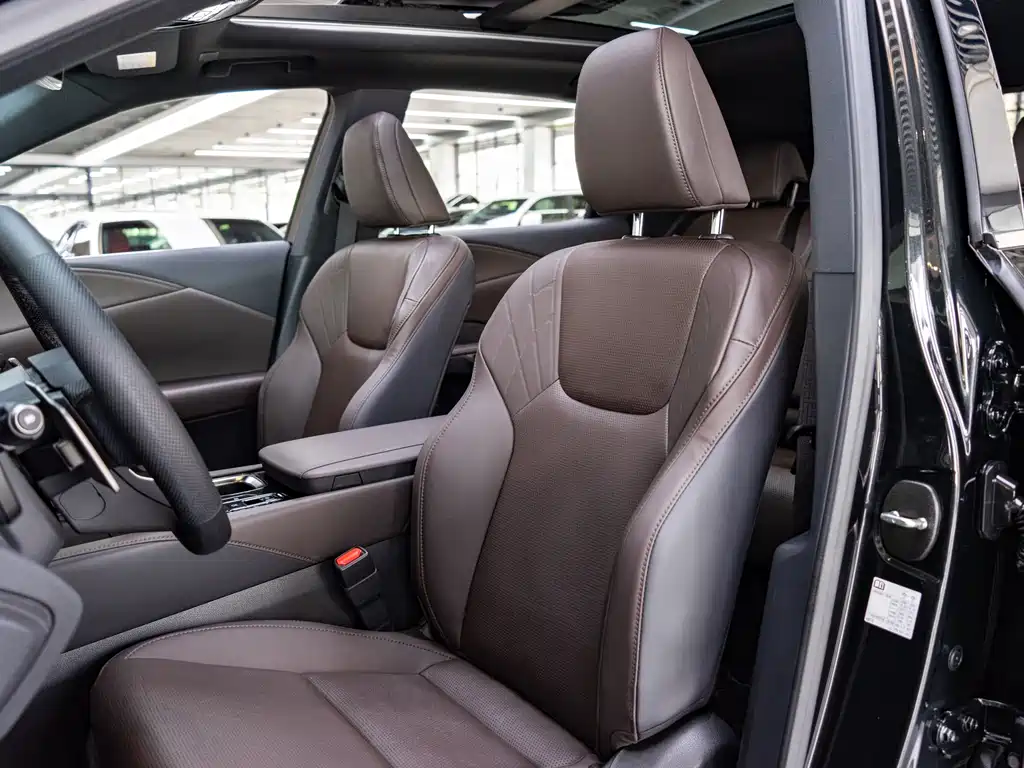 Lexus RX 2023 — фото 11