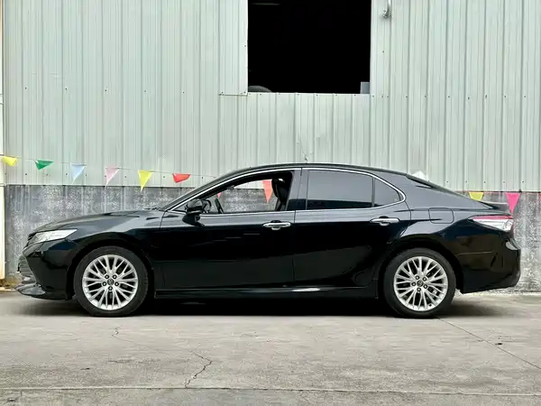 Toyota Camry 2019