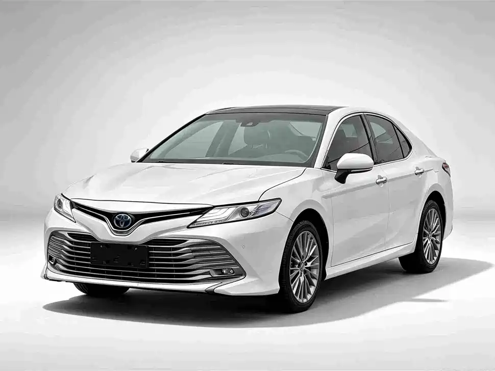 Toyota Camry 2020 — фото 1
