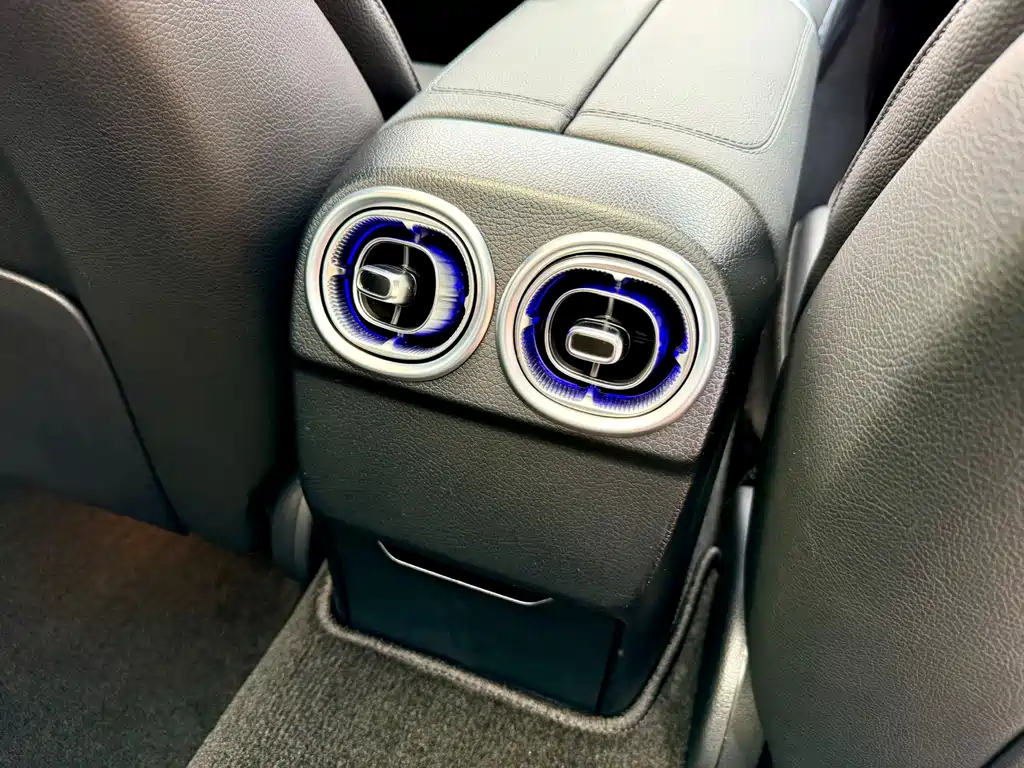 Mercedes-Benz C-Class 2022 — фото 18