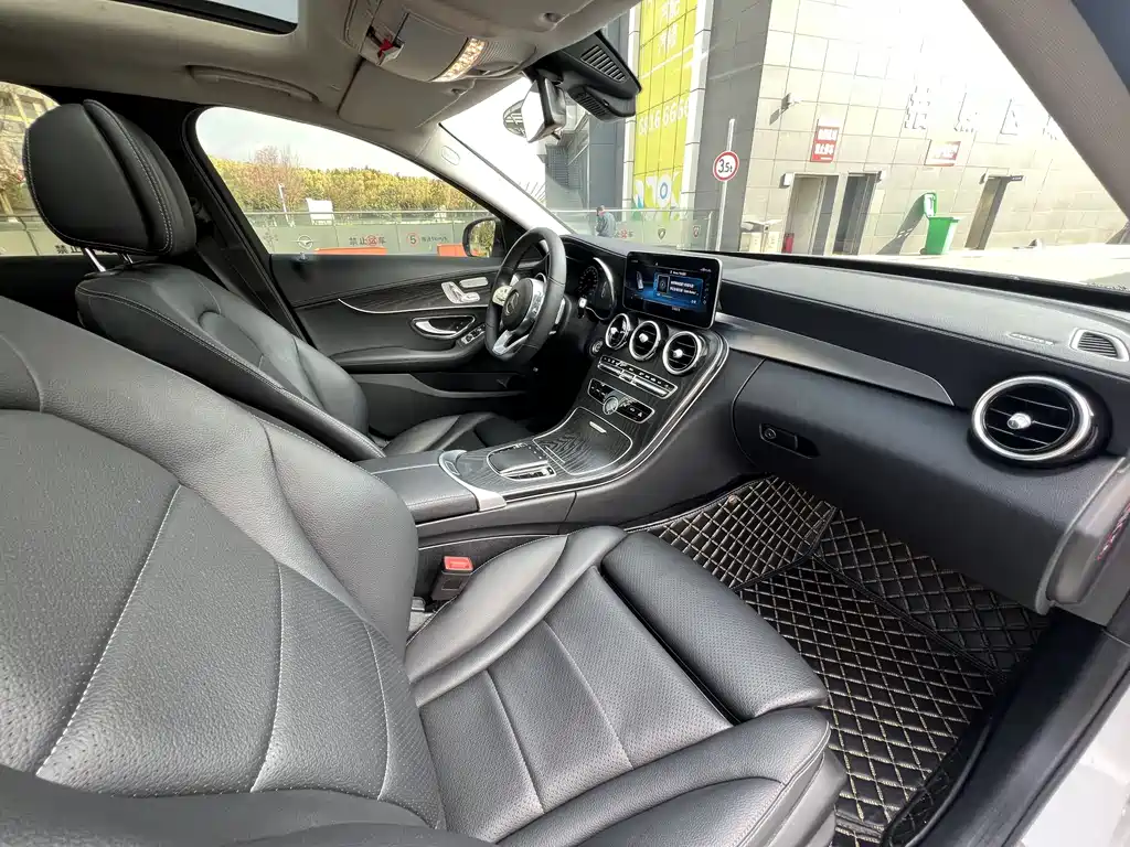 Mercedes-Benz C-Class 2021 — фото 34