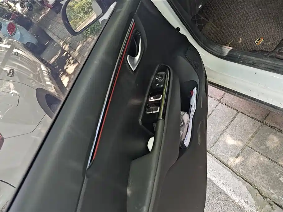 Kia KX Cross 2017 — фото 7