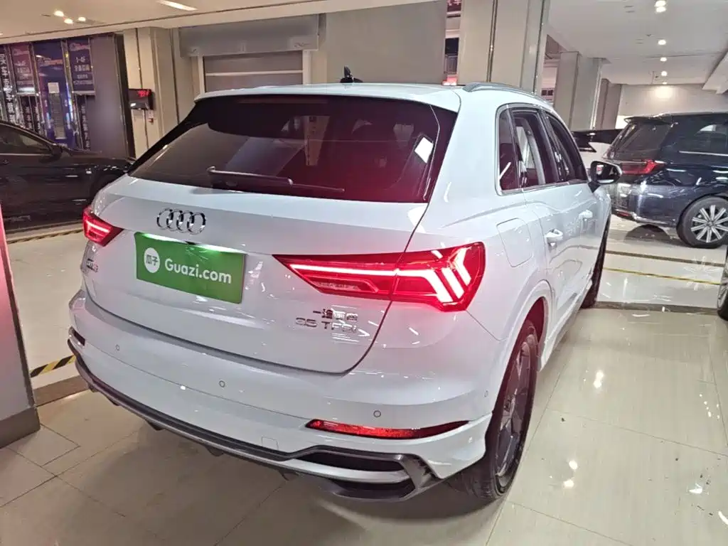 Audi Q3 2021
