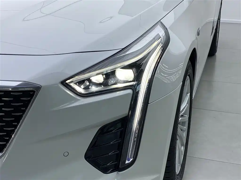 Cadillac CT6 2020 — фото 31