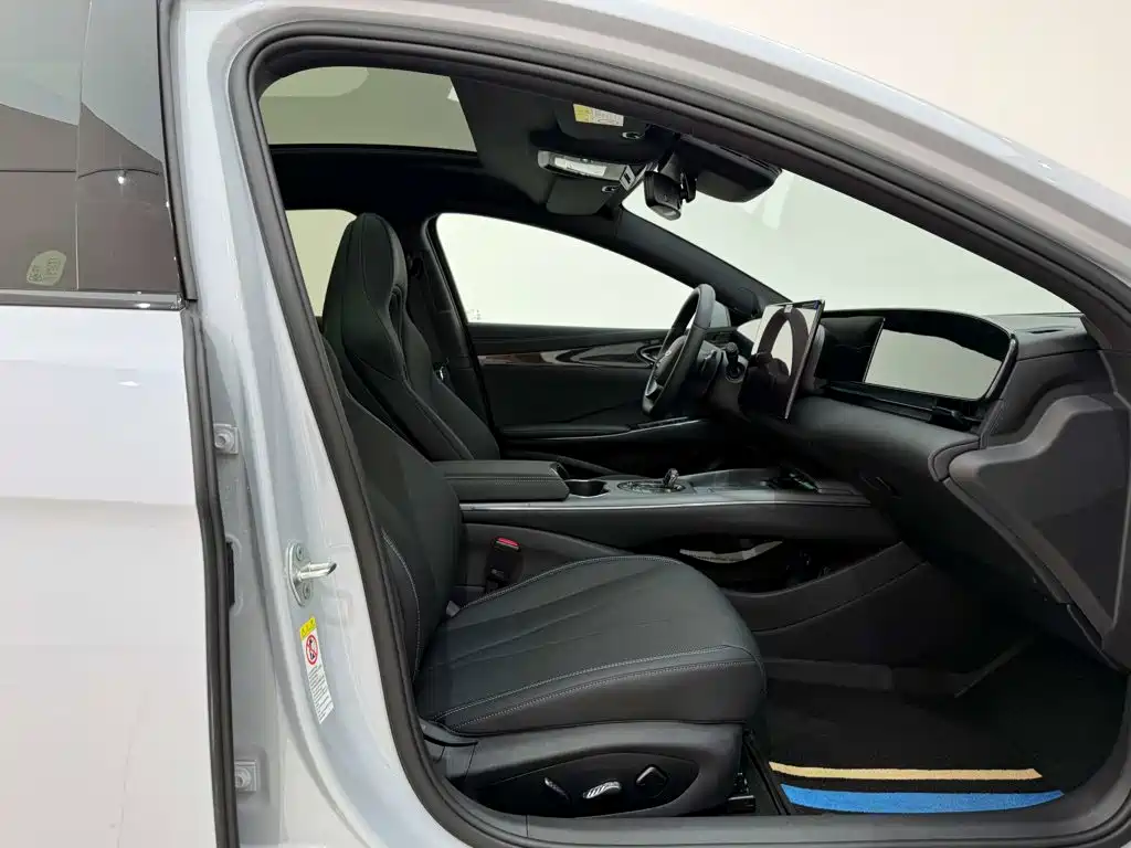 BYD Seal 2025 — фото 13